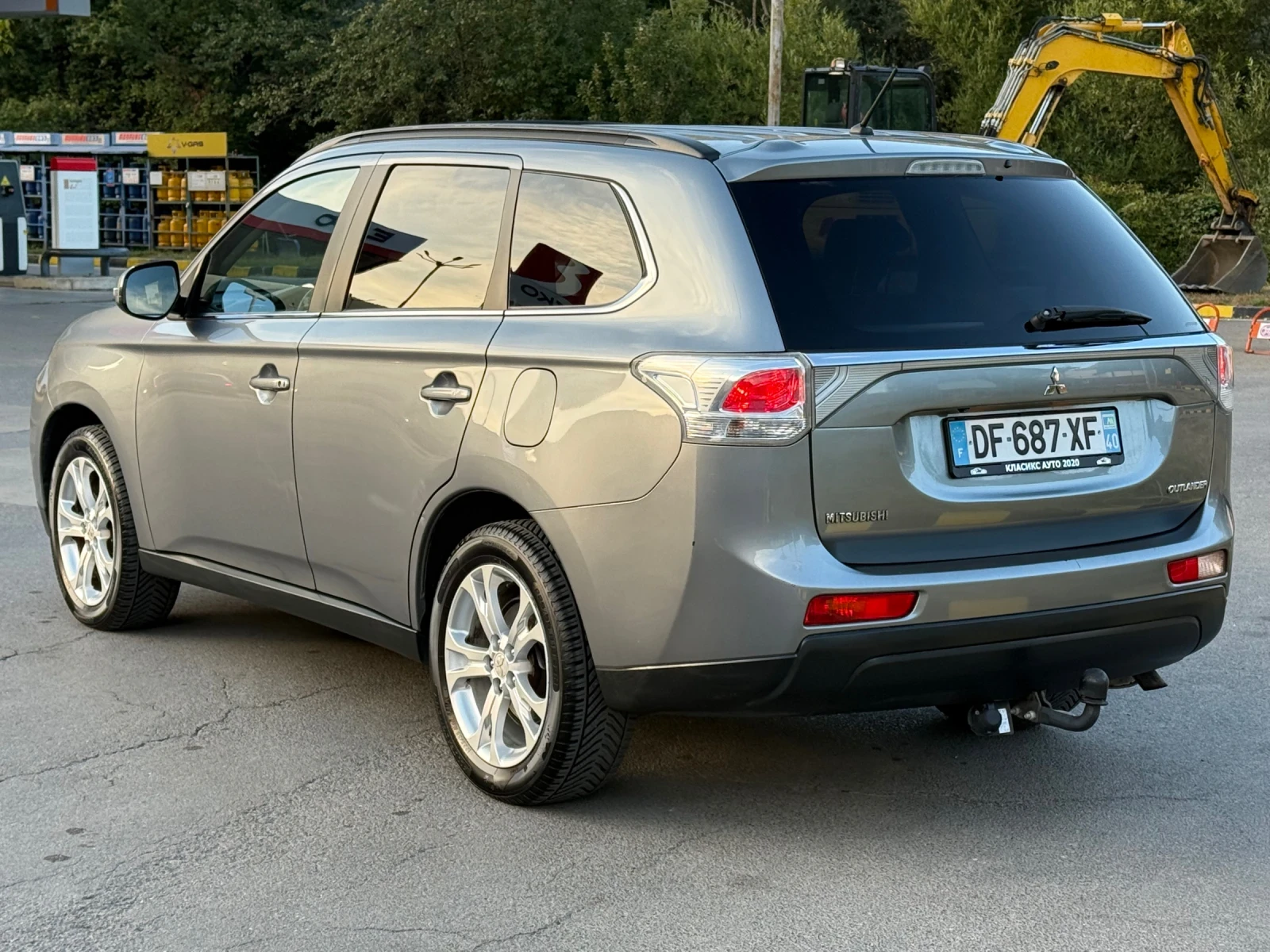 Mitsubishi Outlander 2.2DID Нави/Кожа/4х4/Шибидах/Автоматик, снимка 9 - Автомобили и джипове - 56332215