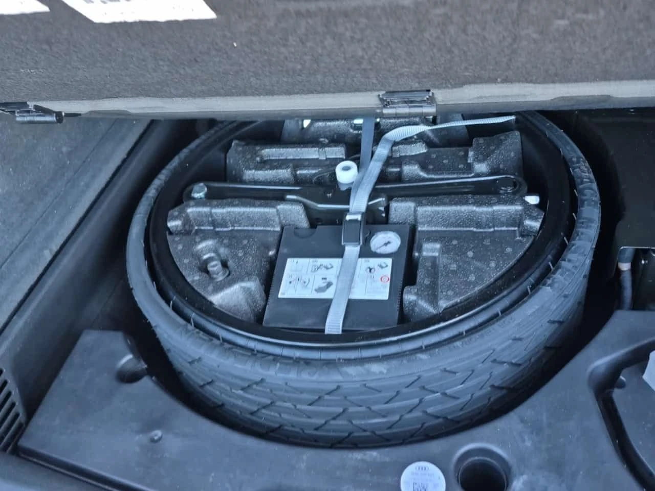 Audi Q8 55 Tfsi Quattro Progressiv/CARFAX/�����/ | Mobile.bg � ����������� 15