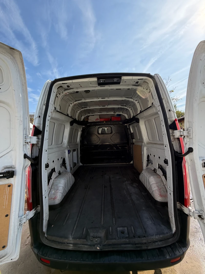 Ford Transit Custom, снимка 9 - Бусове и автобуси - 52648186