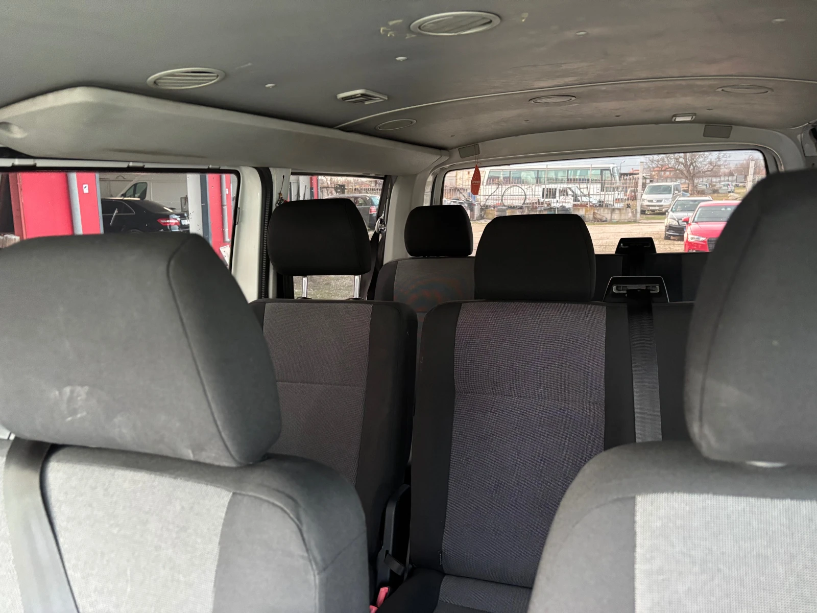 VW Caravelle Navi CARPLAY 9 МЕСТА КАСКО - изображение 9