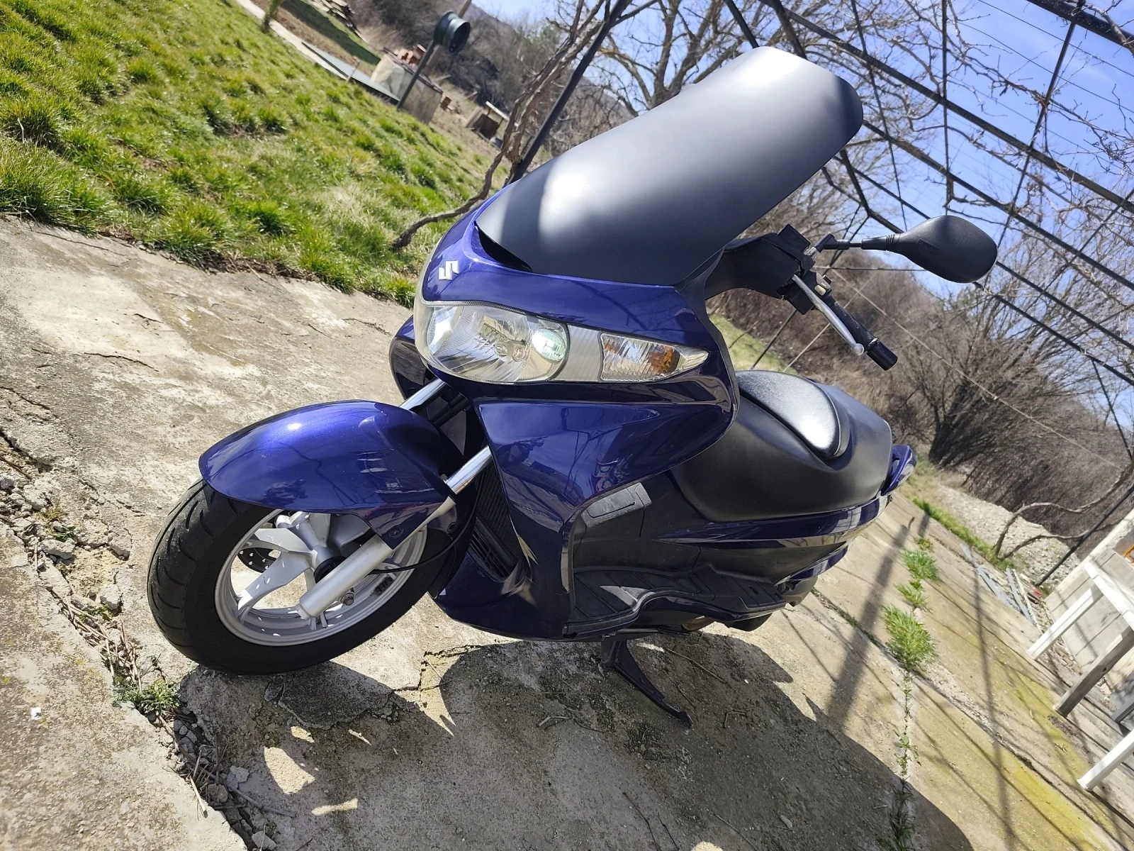Suzuki Burgman UH 200