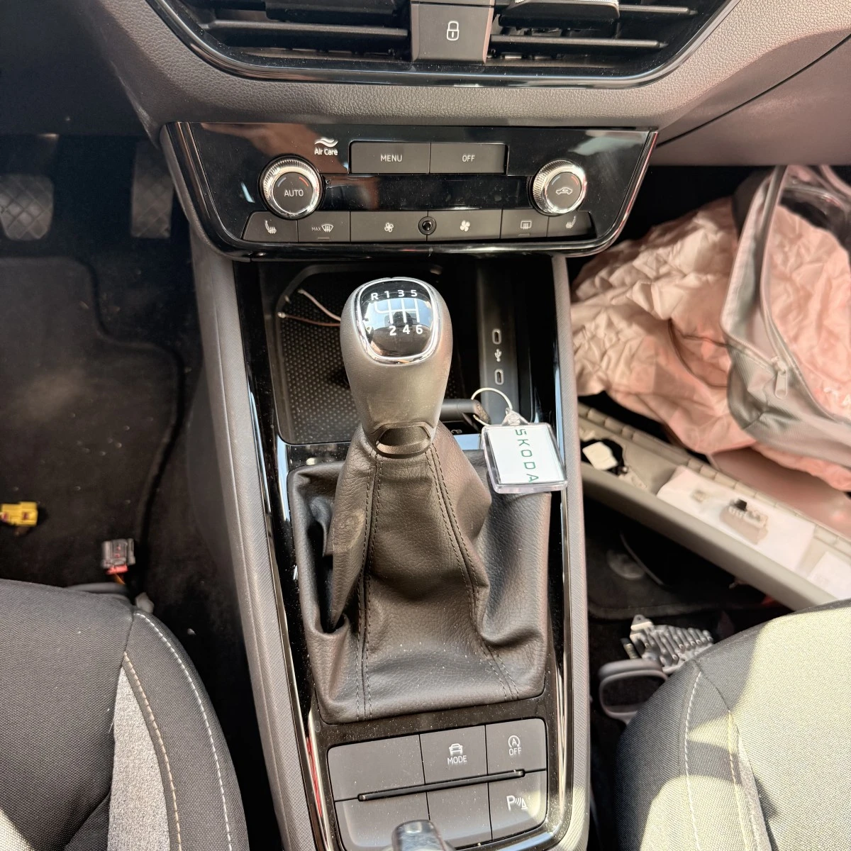 Централна конзола Skoda Kamiq 10 TSI 85kw 657863241