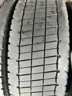 Гуми, снимка 1