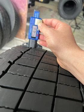 Гуми, снимка 2