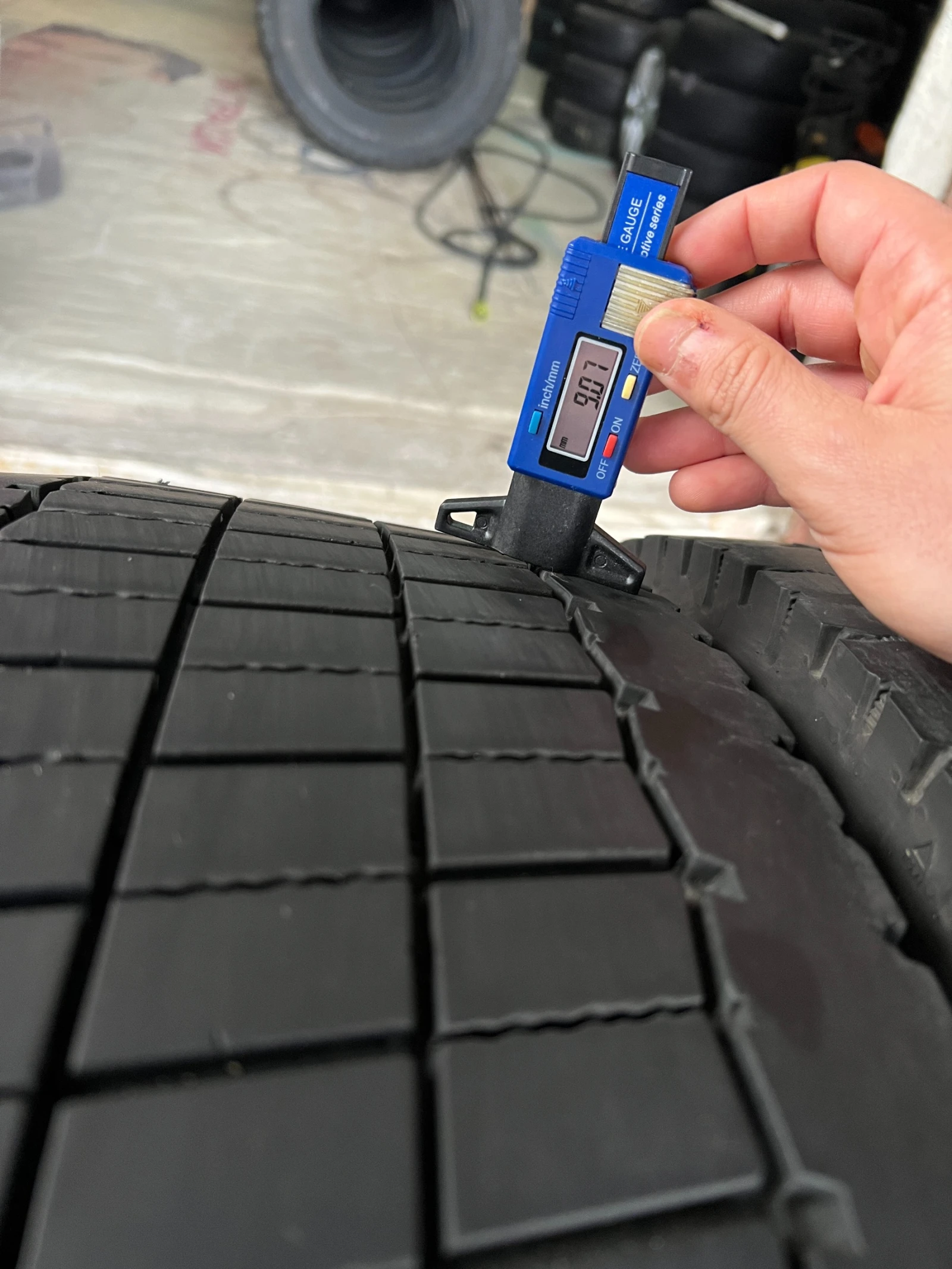  235/75R17 | Mobile.bg   3