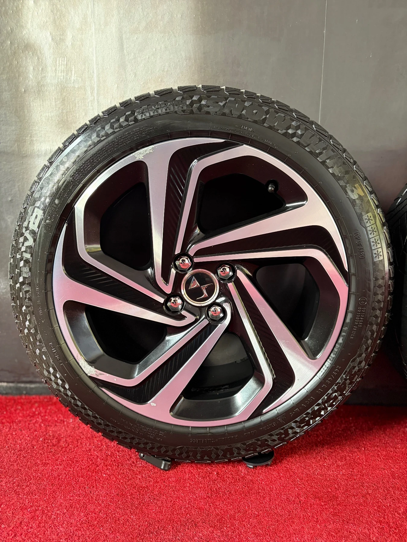 ���� � ������ 245/45R18 �� Citroen DS5 | Mobile.bg � ����������� 12