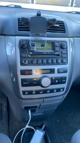 Toyota Avensis verso, снимка 8