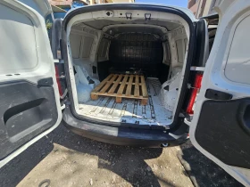 Dacia Logan 1.6 газ климатик , снимка 10