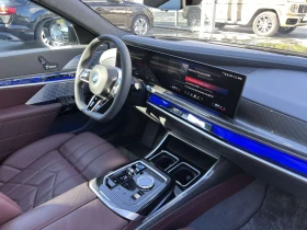 BMW i7 M70 X Drive, снимка 13