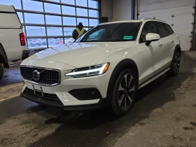 Volvo V60 Cross Country * ULTIMATE * МАСАЖИ* ХЕД ЪП ДИСПЛЕЙ* ПАНОРАМА* 