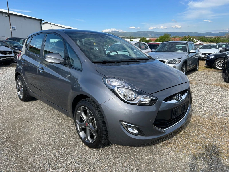 Hyundai Ix20 1.6i NAVI PANORAMA KAMERA FULL PERFEKT, снимка 3 - Автомобили и джипове - 46356241