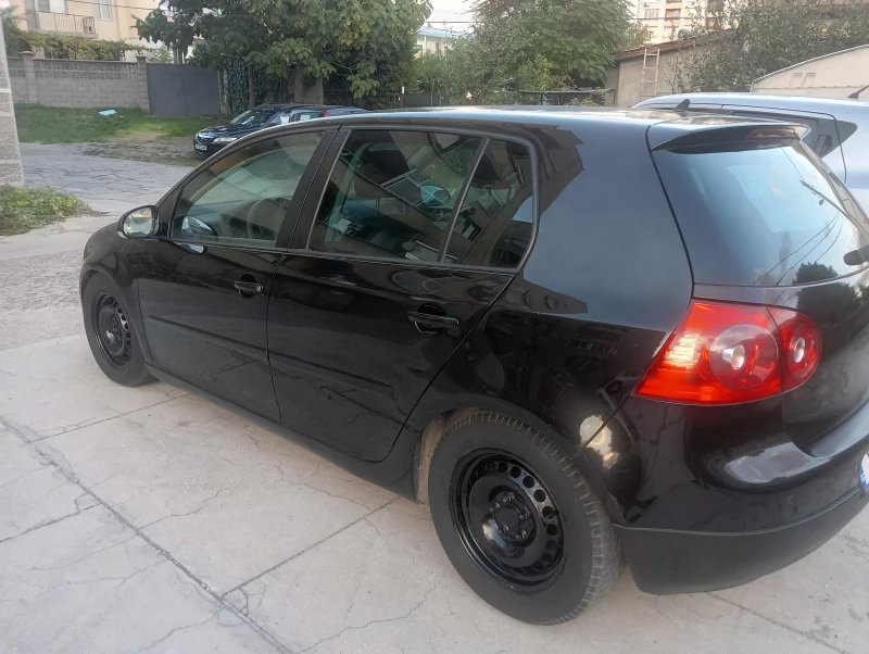 VW Golf 5, снимка 3 - Автомобили и джипове - 47545217