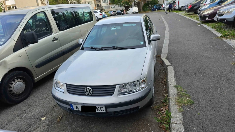 VW Passat, снимка 1 - Автомобили и джипове - 47567264