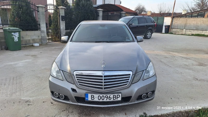 Mercedes-Benz E 220, снимка 4 - Автомобили и джипове - 48910108