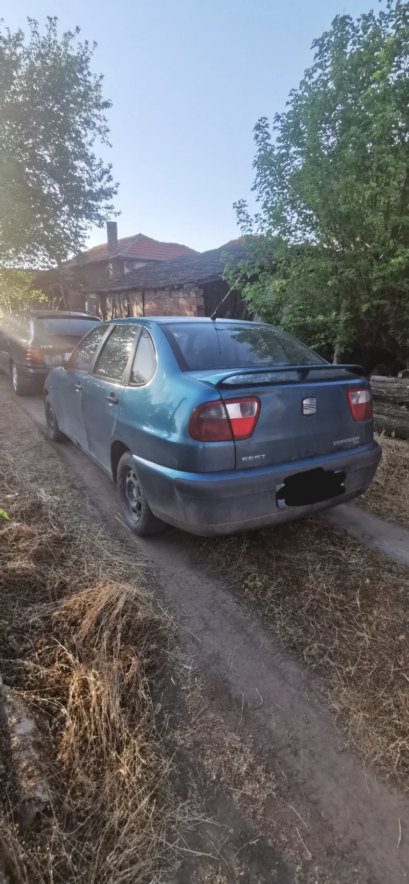 Seat Cordoba 1.9 tdi, снимка 4 - Автомобили и джипове - 51853625