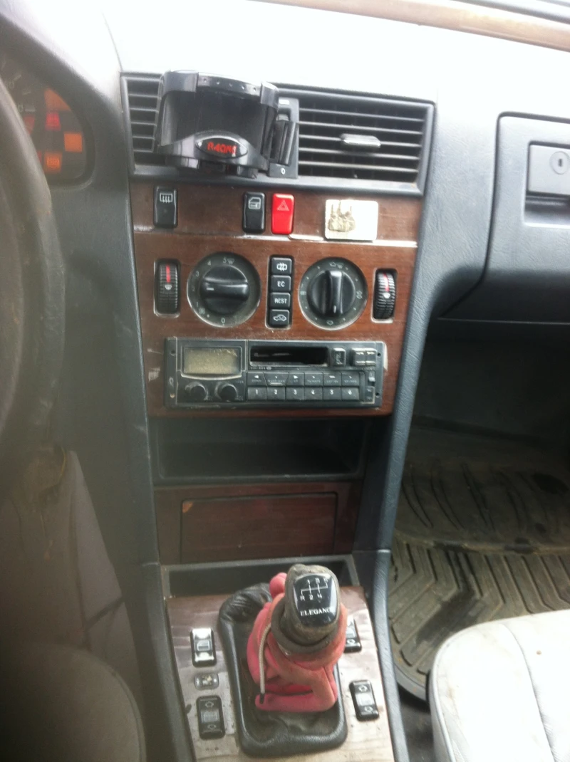 Mercedes-Benz C 180, снимка 6 - Автомобили и джипове - 52617283