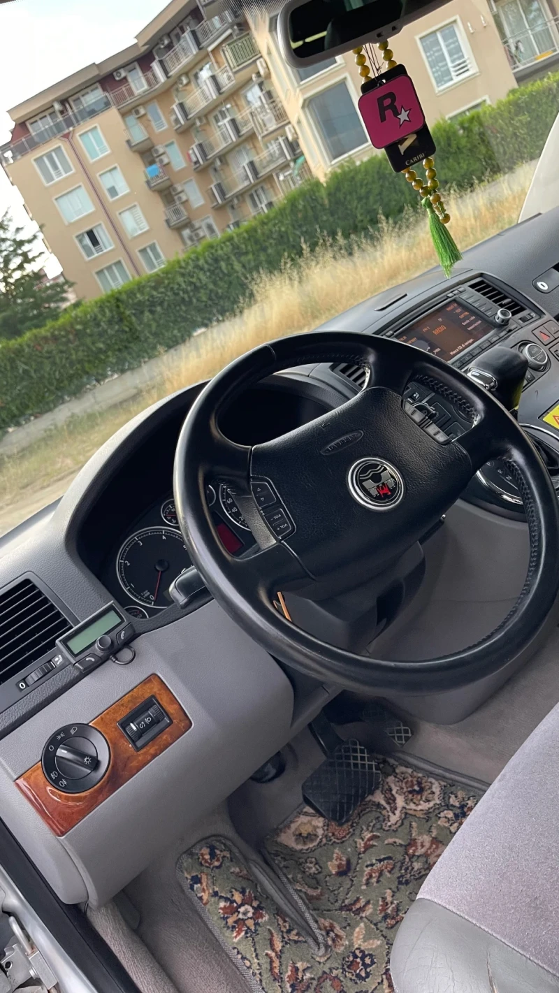 VW Multivan Highline, снимка 8 - Автомобили и джипове - 52618753