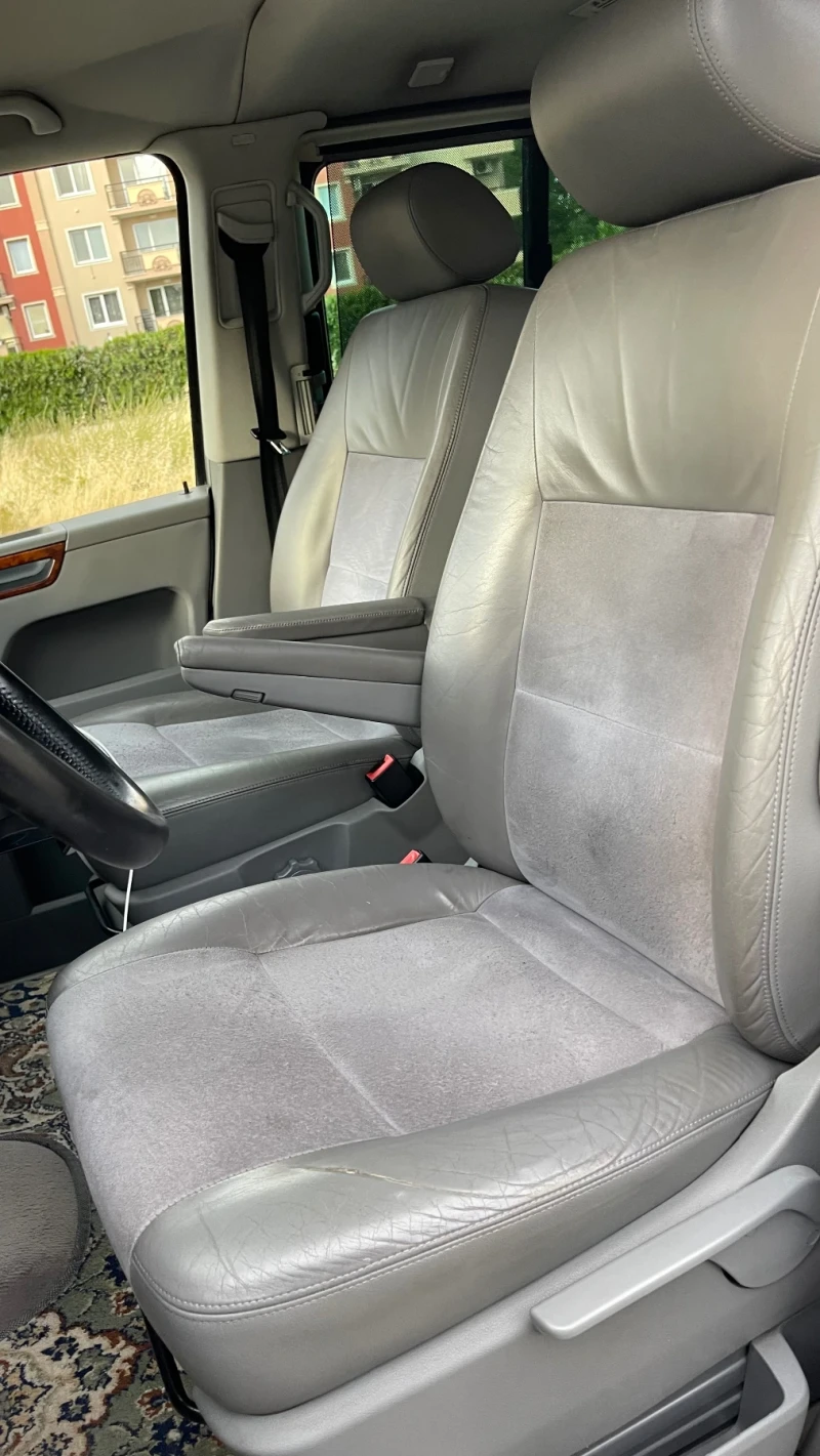 VW Multivan Highline, снимка 7 - Автомобили и джипове - 52618753