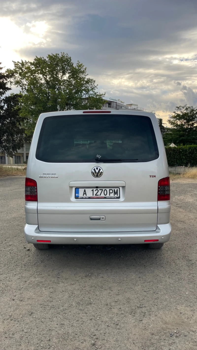 VW Multivan Highline, снимка 3 - Автомобили и джипове - 52618753
