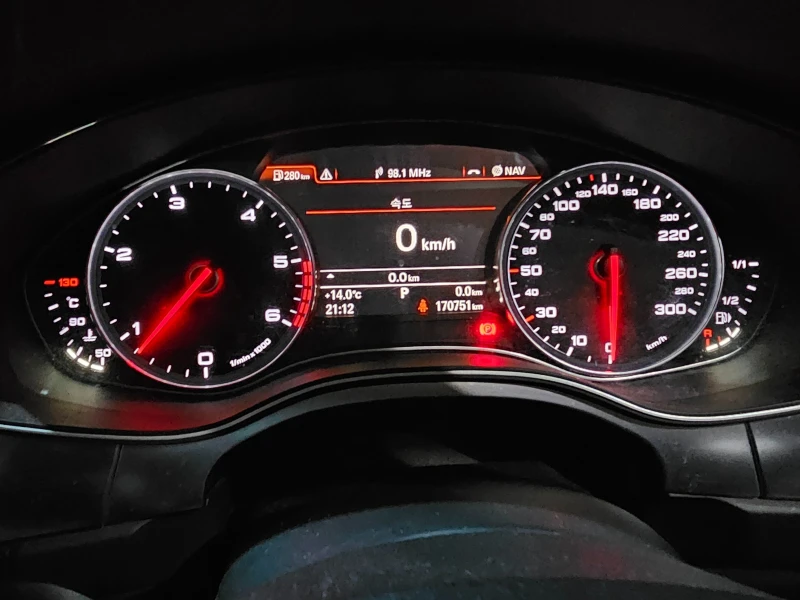 Audi A6 3.0TDI-245HP-QUATTRO-ОЧАКВАН ВНОС-СУПЕР СЪСТОЯНИЕ!, снимка 10 - Автомобили и джипове - 52939418