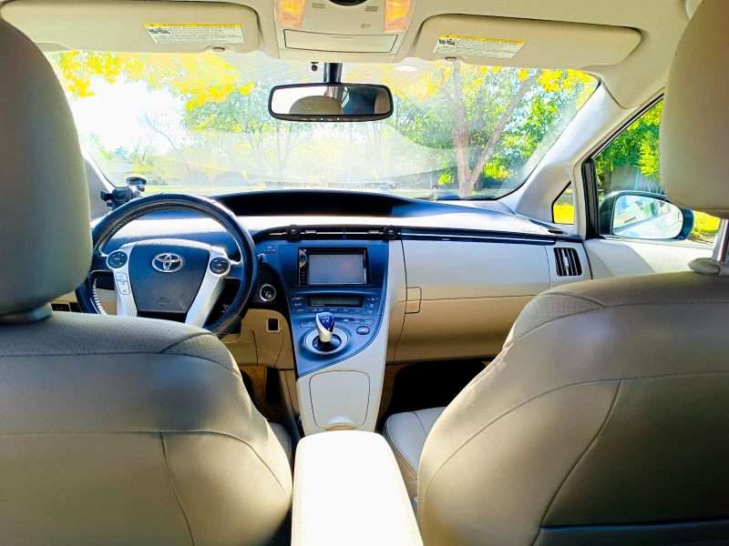 Toyota Prius, снимка 6 - Автомобили и джипове - 53363508