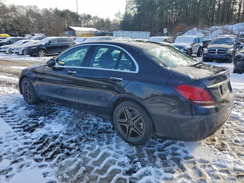 Mercedes-Benz C 300 2.0L 4 All wheel drive, снимка 2 - Автомобили и джипове - 53168610