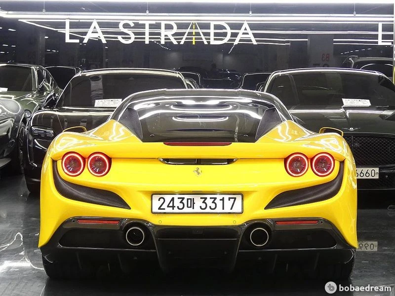Ferrari F8 3.9 142 Automatic КРАЙНА ЦЕНА: 222097 EUR !!!РЕАЛН, снимка 2 - Автомобили и джипове - 55982325
