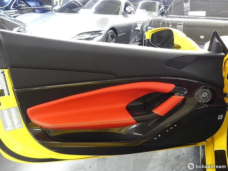 Ferrari F8 3.9 142 Automatic КРАЙНА ЦЕНА: 222097 EUR !!!РЕАЛН, снимка 11 - Автомобили и джипове - 55982325