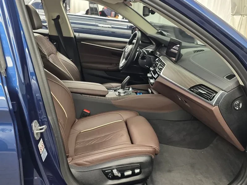 BMW 530 (G30) 530I Luxury, снимка 11 - Автомобили и джипове - 56114943