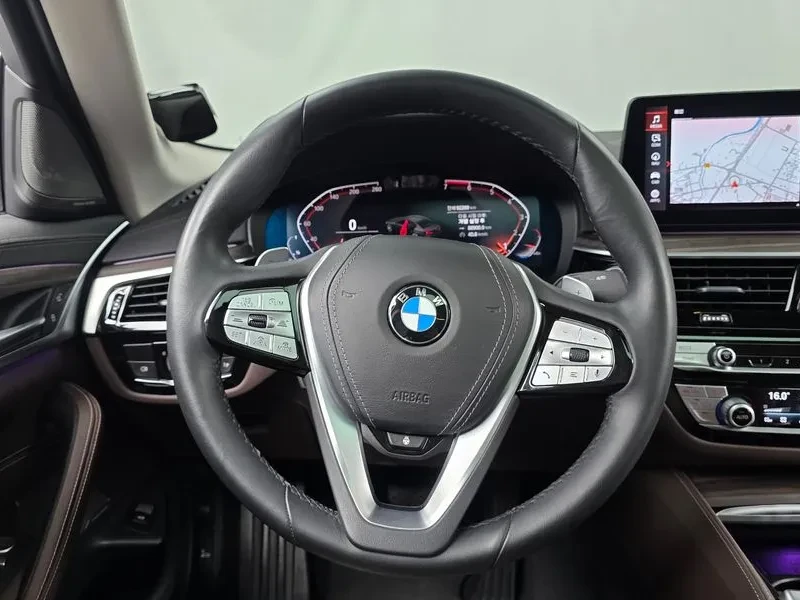 BMW 530 (G30) 530I Luxury, снимка 13 - Автомобили и джипове - 56114943