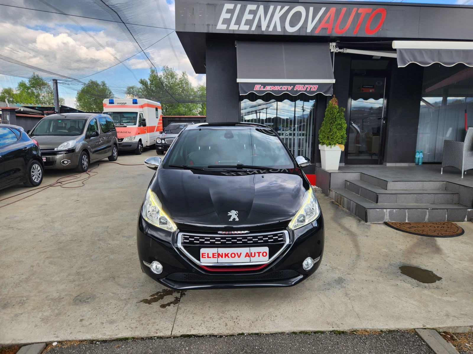 Peugeot 208 GTI-1.6I-200к.с-143206 км НАВИГАЦИЯ-ШВЕЙЦАРИЯ - изображение 2