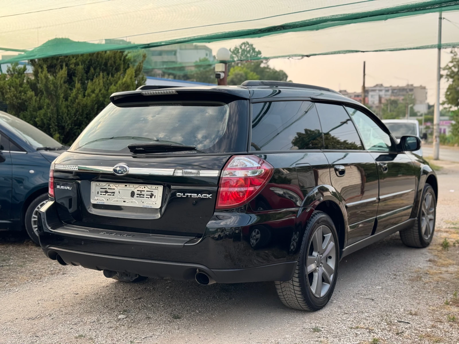 Subaru Outback 2.5i BiFuel * Xenon * Automatic * 4x4 - изображение 6