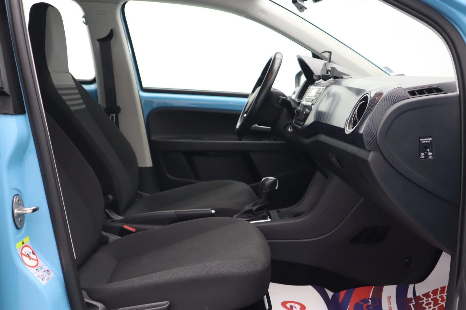 VW Up e-UP/ 36.8 KW / CAMERA - изображение 10