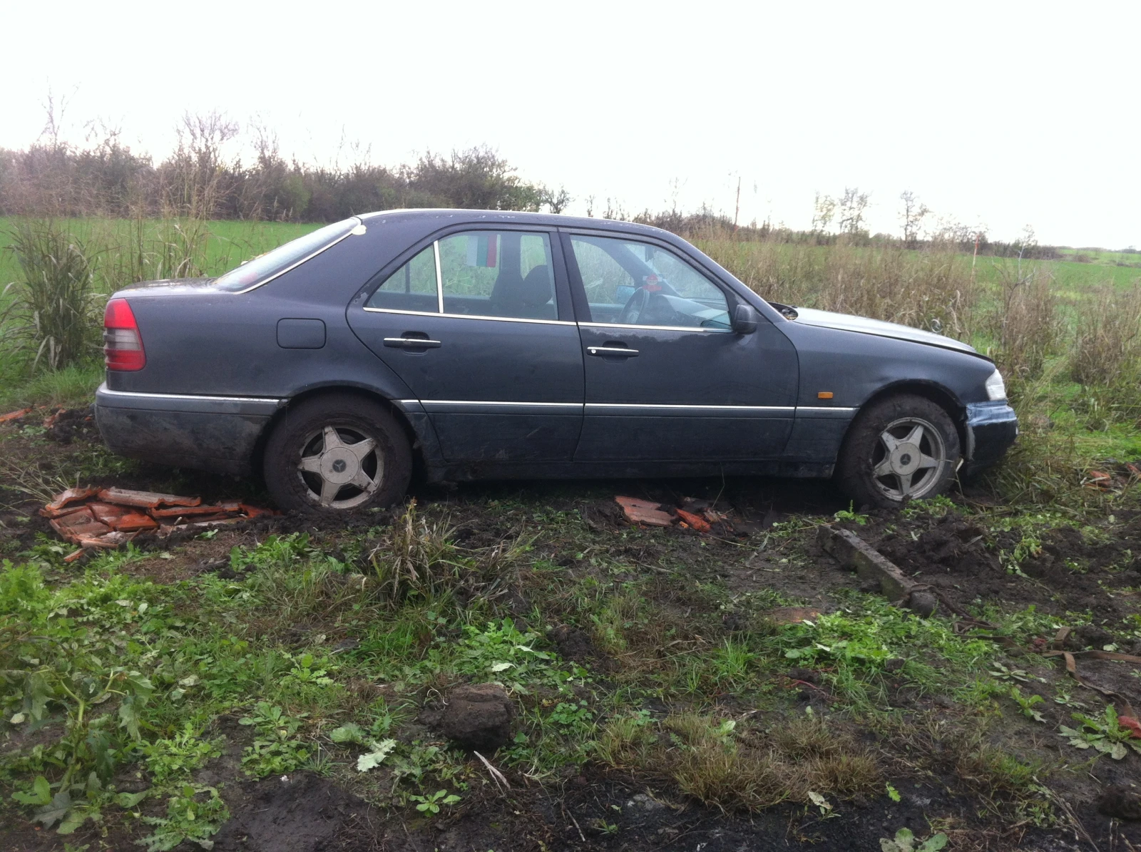 Mercedes-Benz C 180  - изображение 2