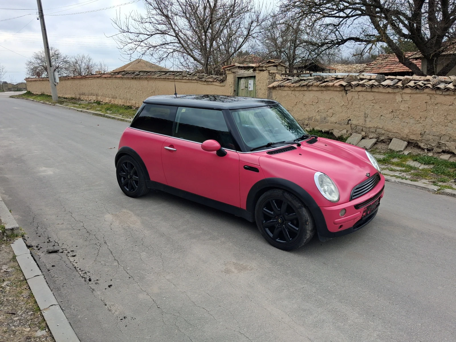 Mini One 1.6, снимка 2 - Автомобили и джипове - 54176876