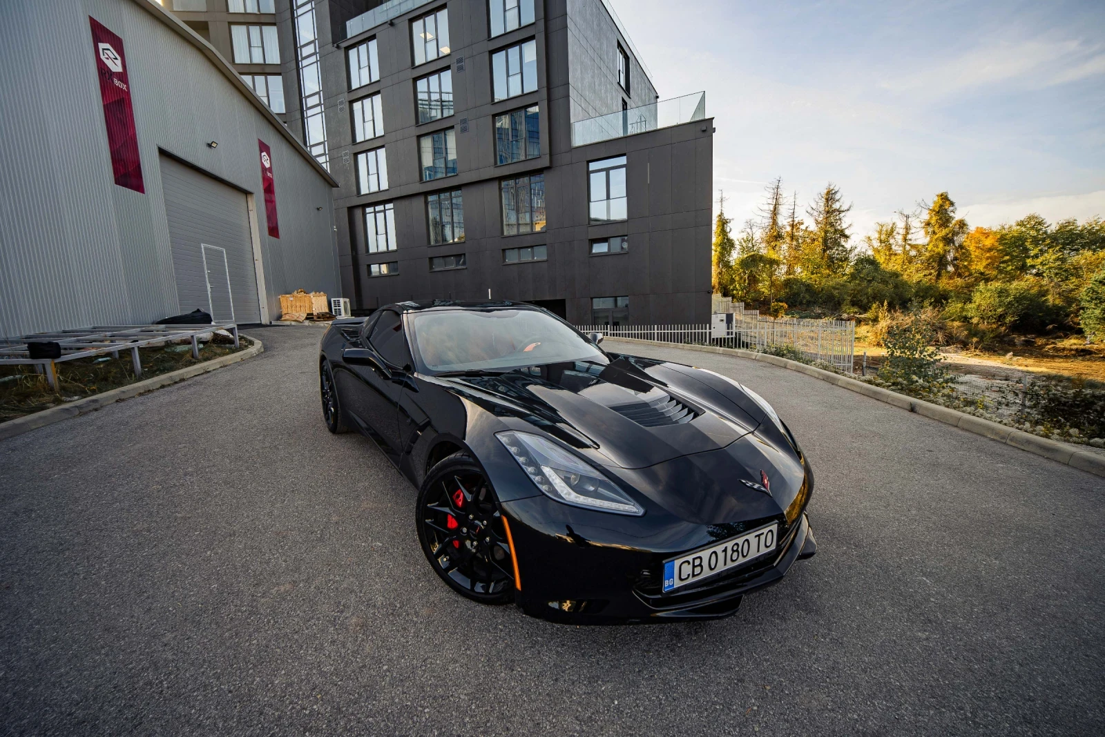 Chevrolet Corvette, снимка 2 - Автомобили и джипове - 54393870