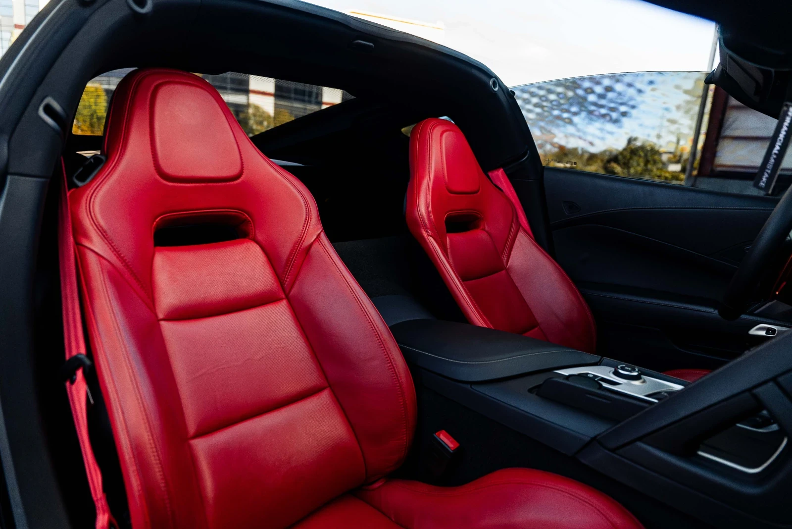 Chevrolet Corvette, снимка 12 - Автомобили и джипове - 54393870