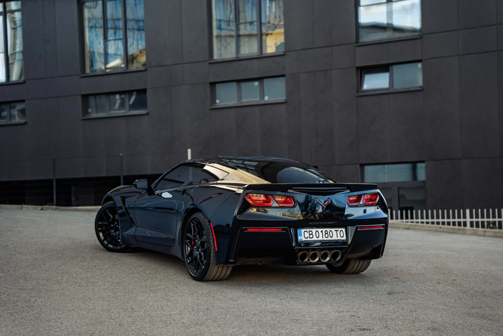 Chevrolet Corvette, снимка 14 - Автомобили и джипове - 54393870