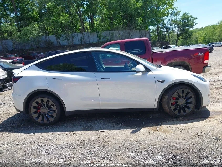 Tesla Model Y Performance, Dual Motor 30.000km, снимка 8 - Автомобили и джипове - 55024506