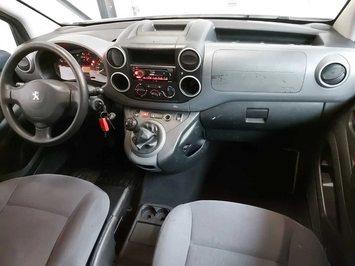 Peugeot Partner 1.6, снимка 11 - Автомобили и джипове - 55124186