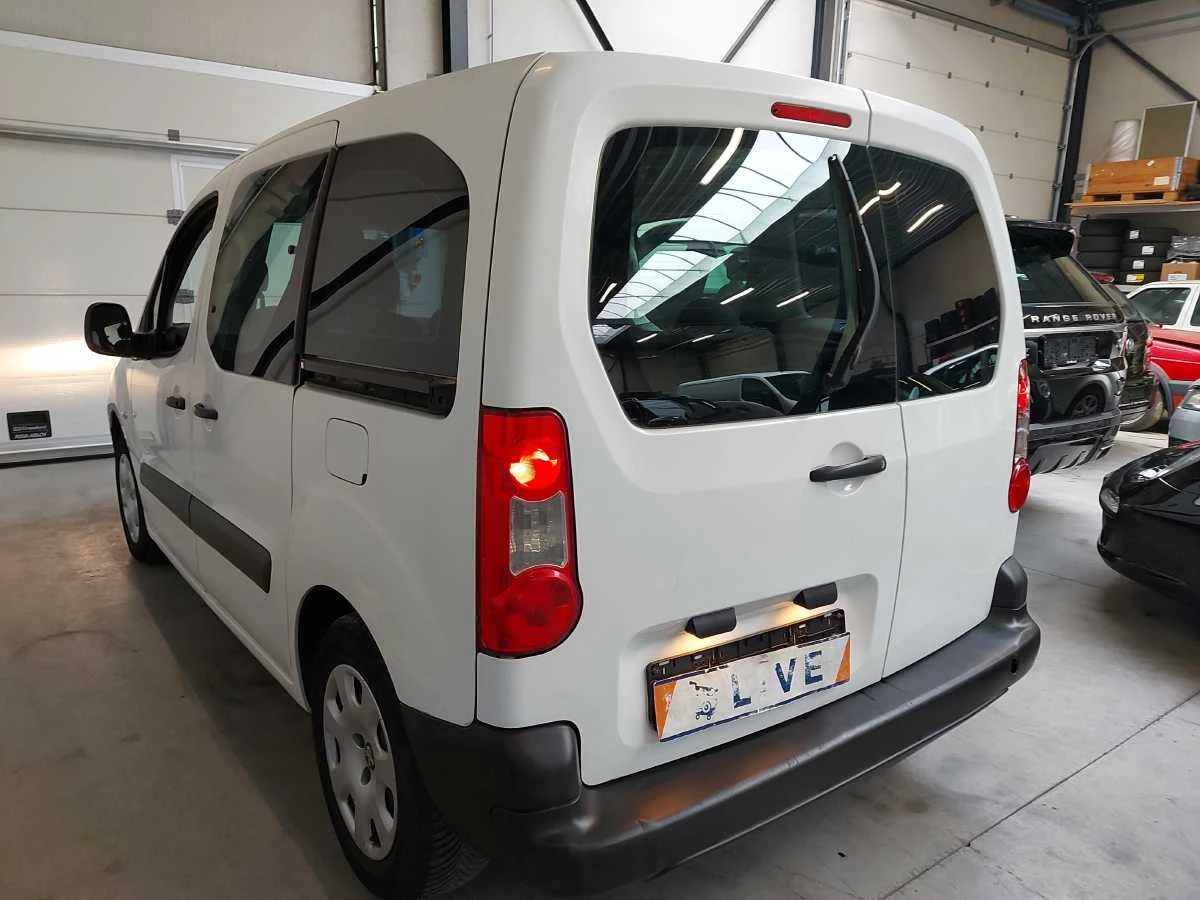 Peugeot Partner 1.6, снимка 4 - Автомобили и джипове - 55124186