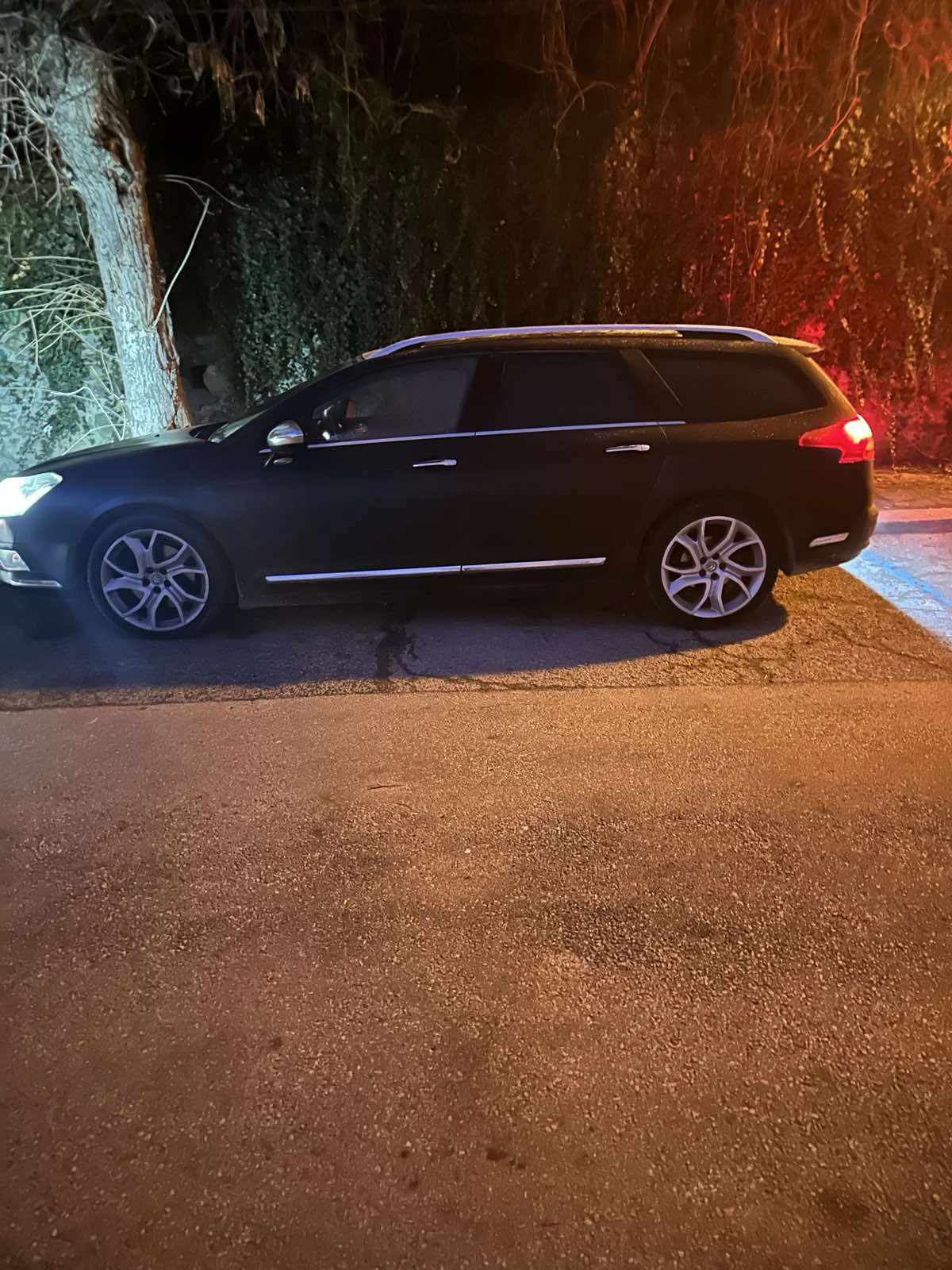 Citroen C5 X7 Tourer 2.2 HDi 204 Exclusive, снимка 9 - Автомобили и джипове - 56049125