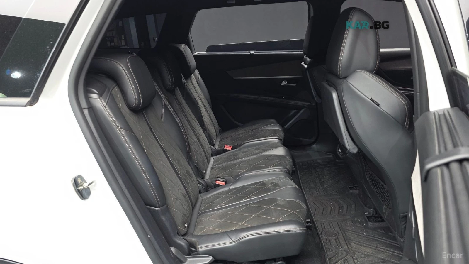 Peugeot 5008 2.0BlueHDI* GT* КОЖА* ПОДГРЕВ* КАМЕРА* ПАНОРАМА* , снимка 11 - Автомобили и джипове - 56102320