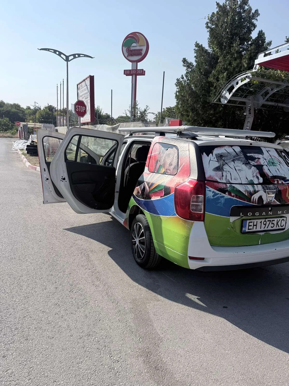 Dacia Logan, снимка 10 - Автомобили и джипове - 56081693