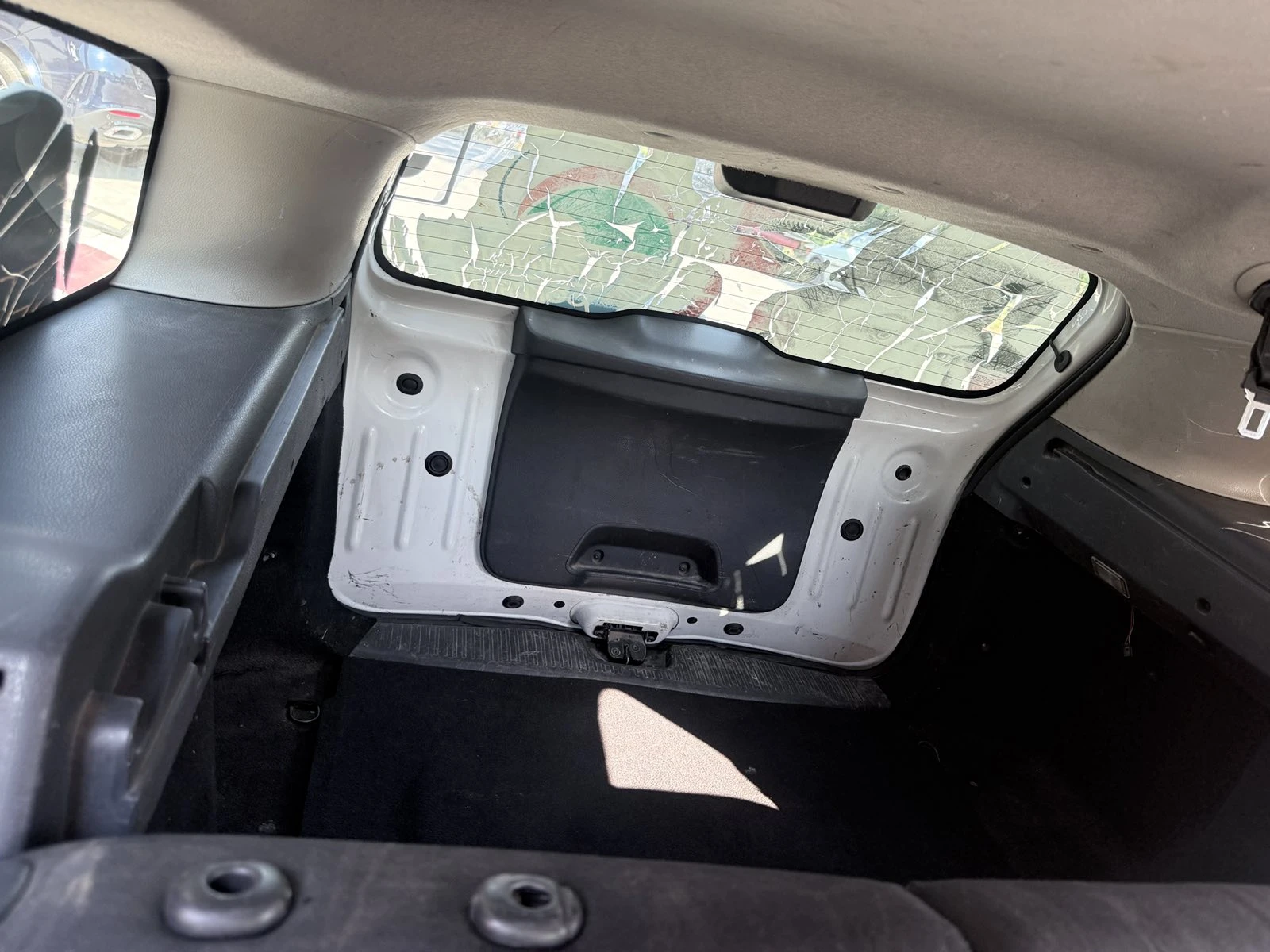 Dacia Logan, снимка 5 - Автомобили и джипове - 56081693