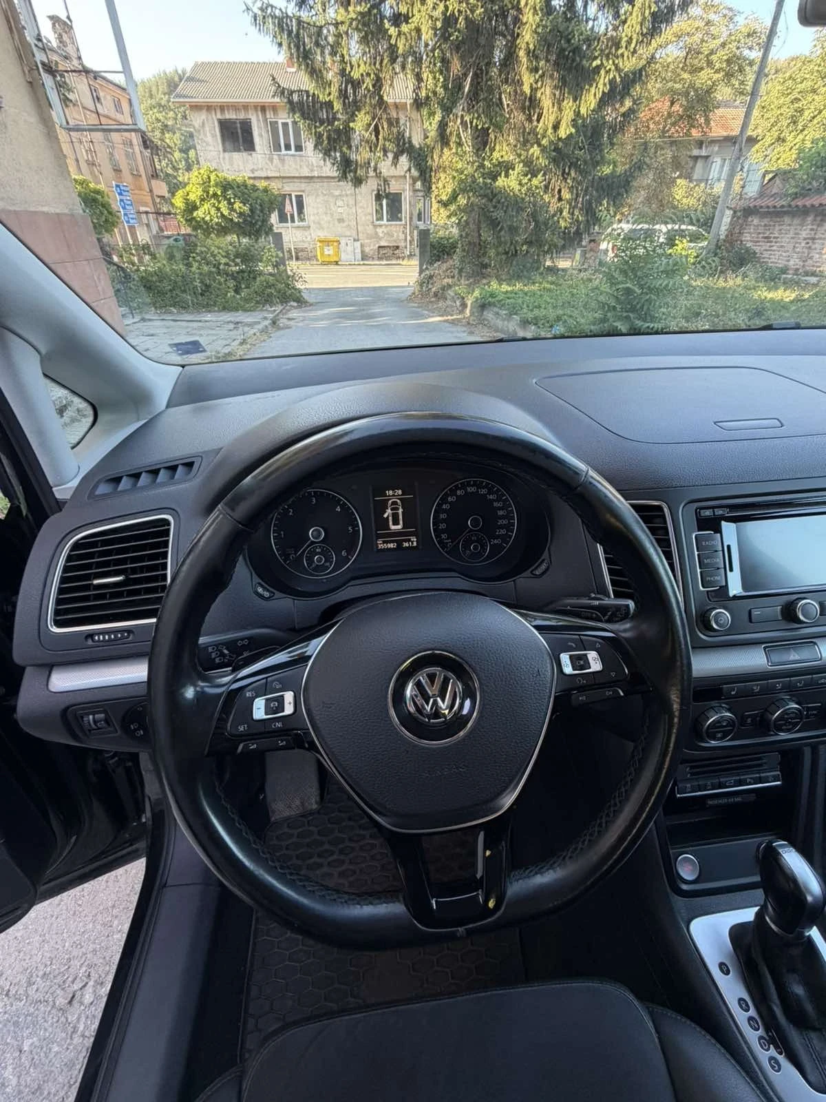 VW Sharan, снимка 6 - Автомобили и джипове - 56403601