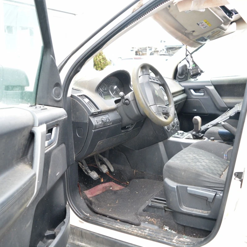 Land Rover Freelander 2.2 TD4, снимка 5 - Автомобили и джипове - 39415226