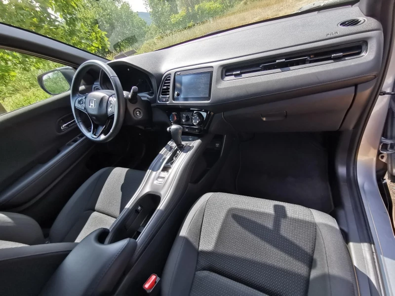 Honda Hr-v 1.8 SPORT 4x4, снимка 9 - Автомобили и джипове - 50823370