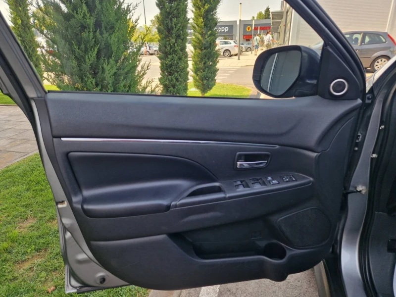 Mitsubishi ASX 4х4 , Ксенон, панорамен таван, АВТОМАТИК , снимка 10 - Автомобили и джипове - 51544153
