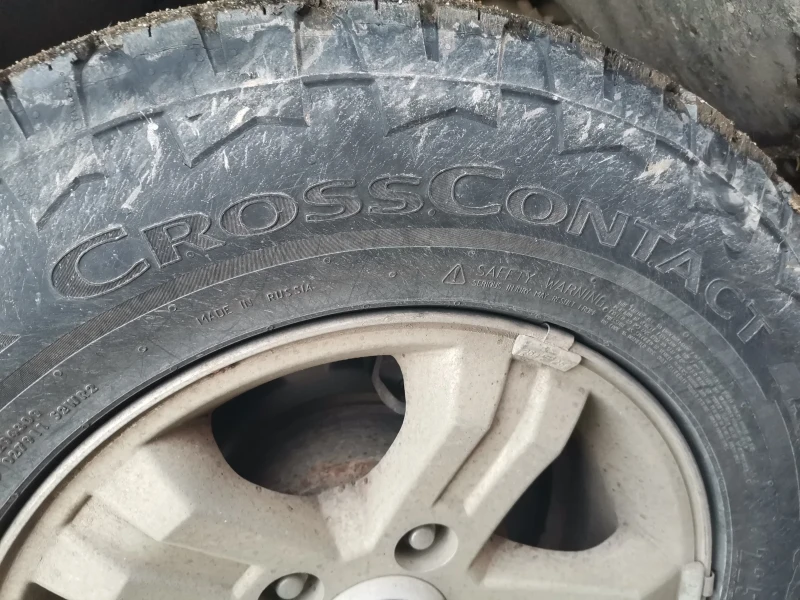 Kia Sorento 2.5, снимка 14 - Автомобили и джипове - 53099140